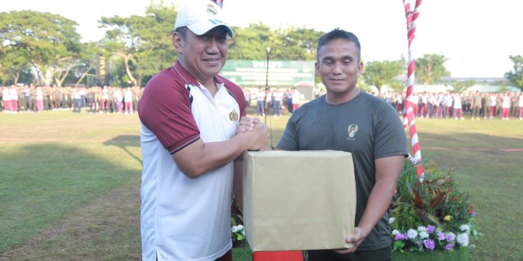TNI – POLRI dan PEMDA NTB Kompak Gelar Olah Raga Bersama Jelang HUT Bhayangkara ke-77