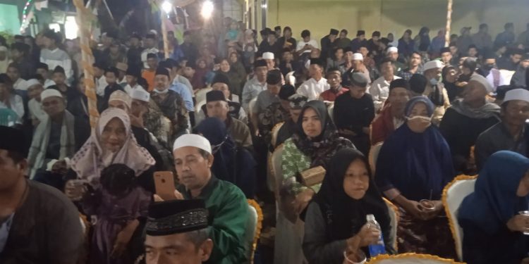 Malam Penutupan Musabaqoh Tilawatil Qur’an MTQ Ke-XXX Tingkat Kecamatan Jonggat Ribuan Penonton Padati Lapangan Kantor Desa Barajulat.