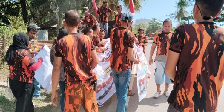 Polres KSB Kawal Konvoi Pemuda Pancasila di Maluk & Sekongkang